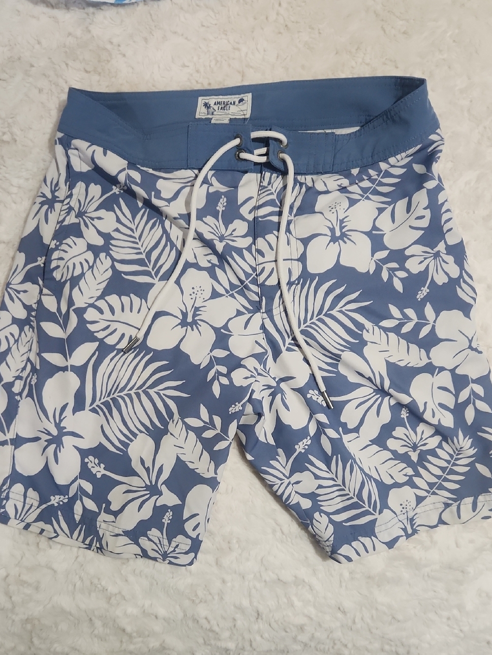 American Eagle Outfitters Blue and White Floral Board Shorts